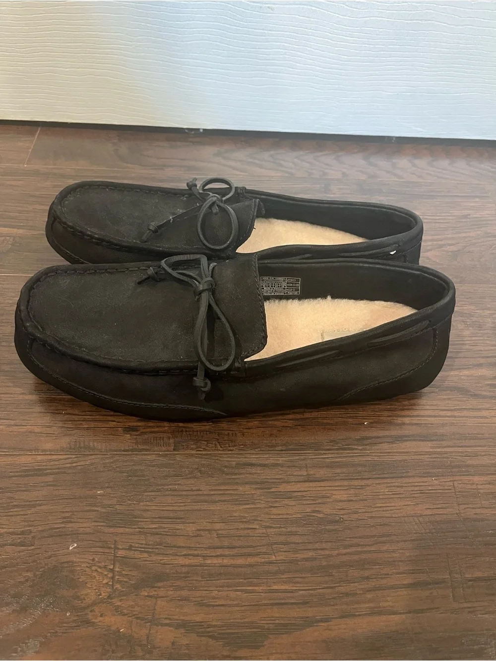 UGG men moccasin
